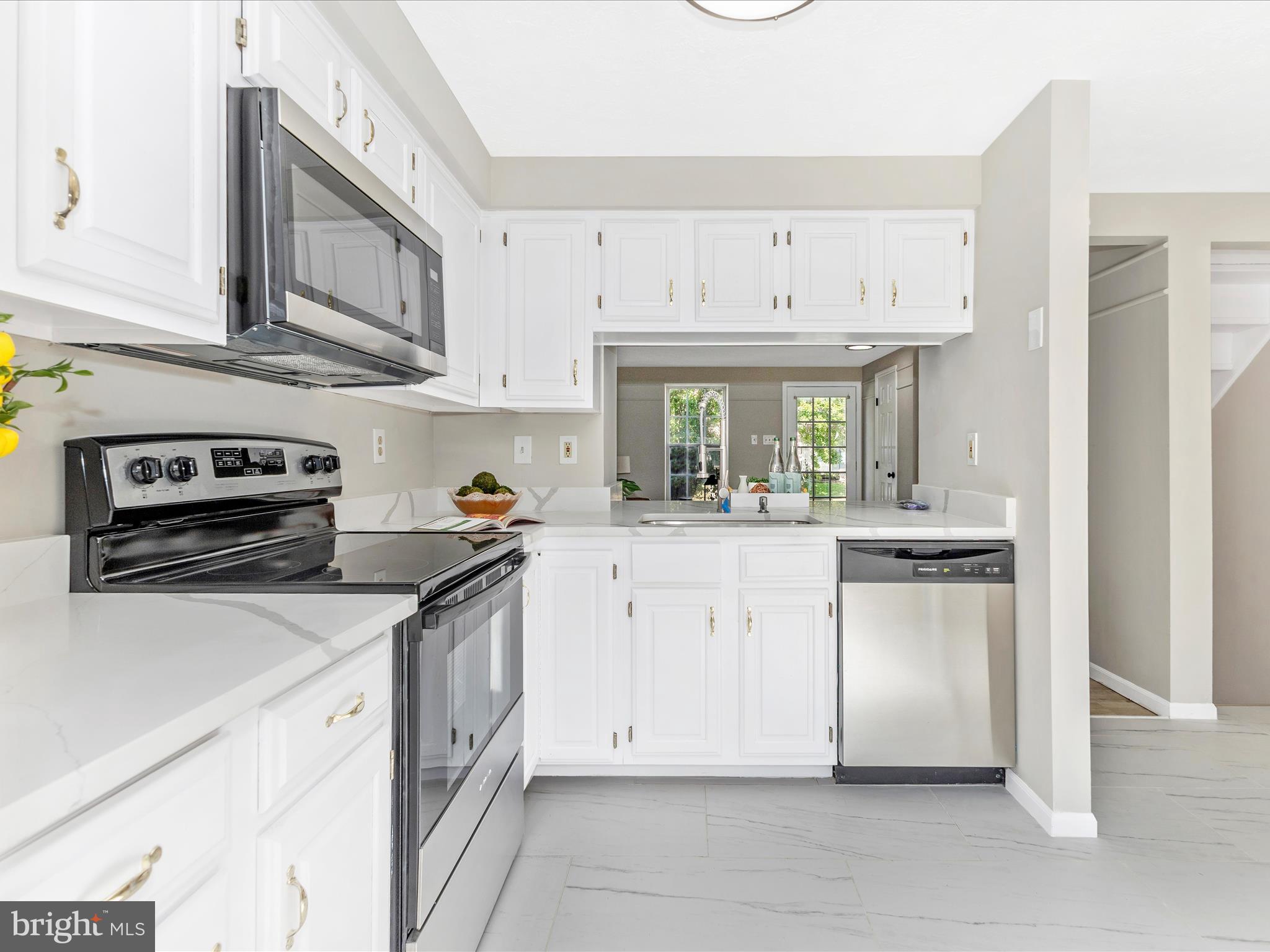 2213 Riding Crop Way Baltimore, MD 21244 - Photo 20 of 56 Kitchen