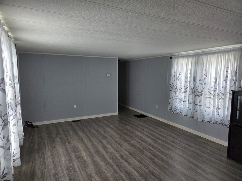 25 Groton School Road, Unit 6 Ayer, MA 01432 - Photo 4 of 10