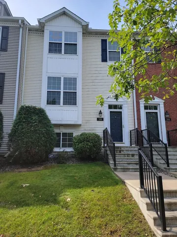 $299,900 | 306 Heritage Trail, Circle Pines, MN 55014