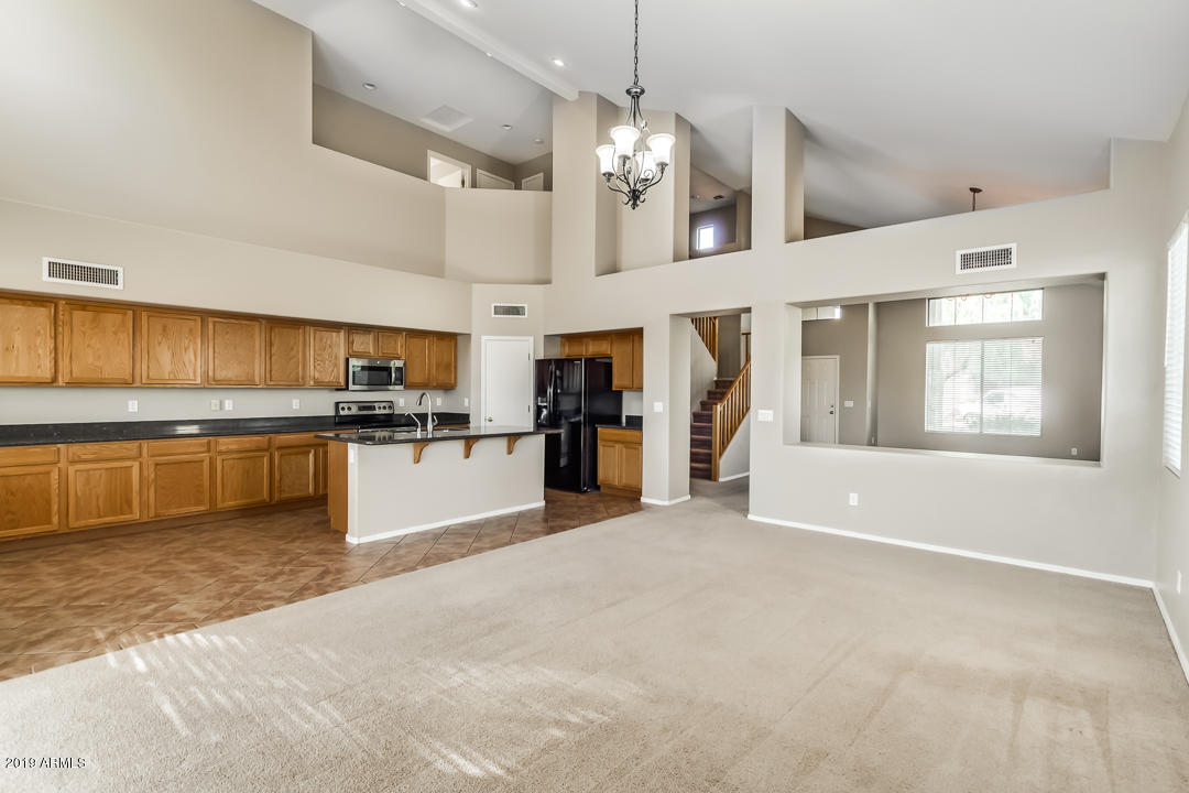 15917 West Calavar Road Surprise, AZ 85379 - Photo 6 of 40 11 - Calavar