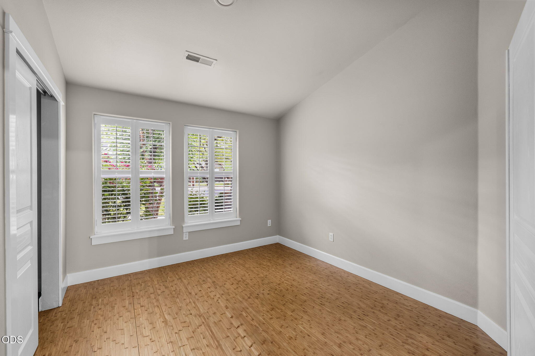 2041 Southwest Obsidian Avenue Redmond, OR 97756 - Photo 17 of 49