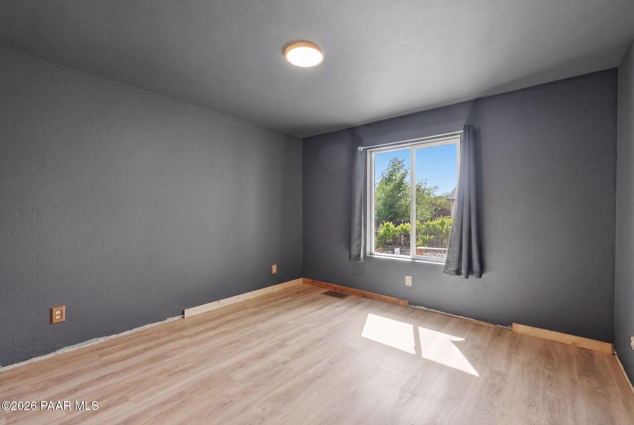 6040 North Rim Drive Prescott Valley, AZ 86314 - Photo 17 of 30 017_Bedroom 3