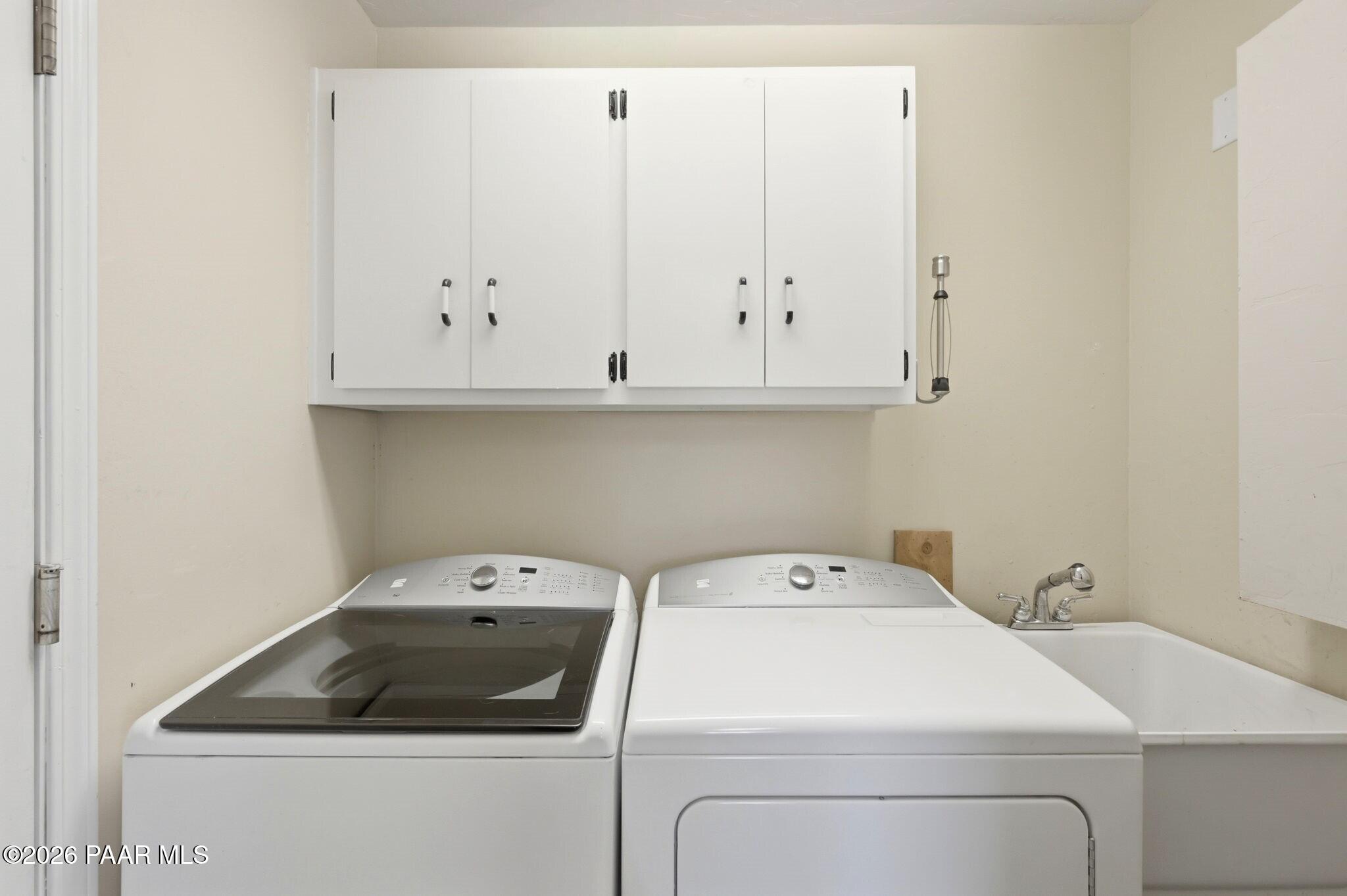 6040 North Rim Drive Prescott Valley, AZ 86314 - Photo 18 of 30 018_Laundry Room