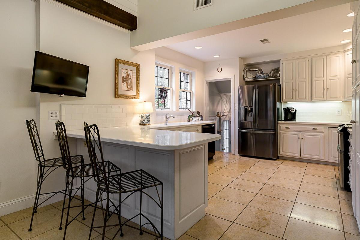 1902 Tremont Road Upper Arlington, OH 43212 - Photo 12 of 53