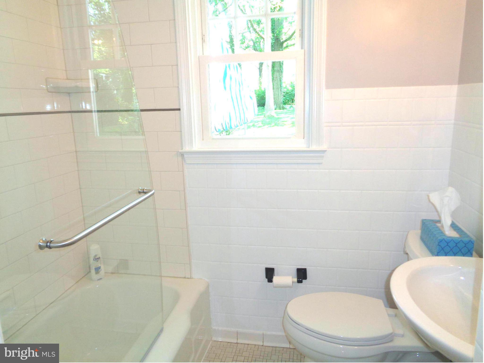 121 Cinder Road Lutherville-Timonium, MD 21093 - Photo 10 of 23 Bath