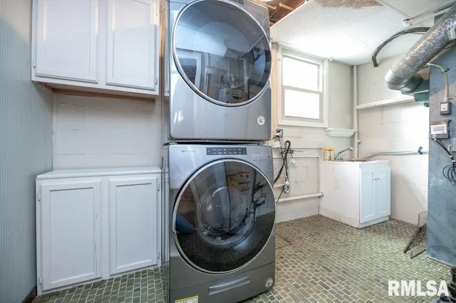 $265,000 | 1006 Knollcrest Drive, Washington, IL 61571