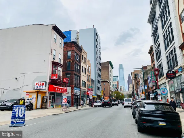 $1,800 | 910 Arch Street, Unit 2F, Philadelphia, PA 19107