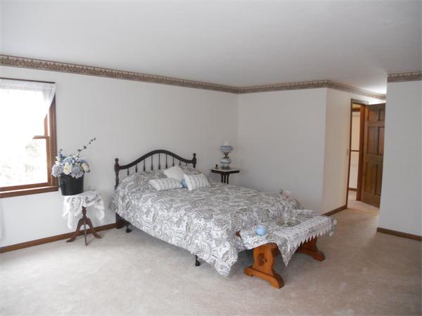 136 Mendon Road Northbridge, MA 01534 - Photo 11 of 23 Gallery Image 11