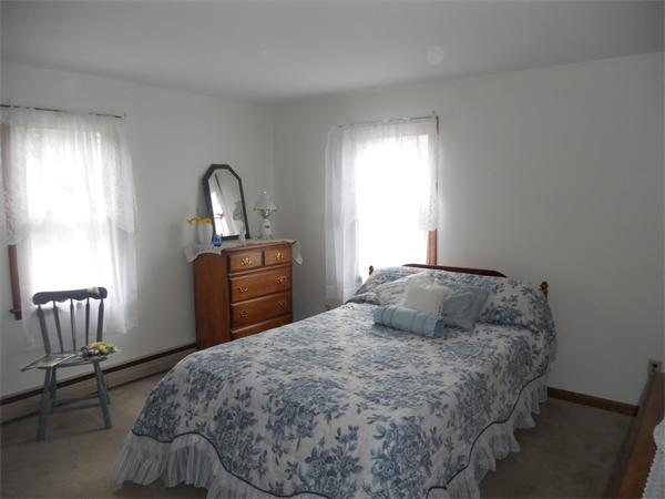 136 Mendon Road Northbridge, MA 01534 - Photo 16 of 23 Gallery Image 16