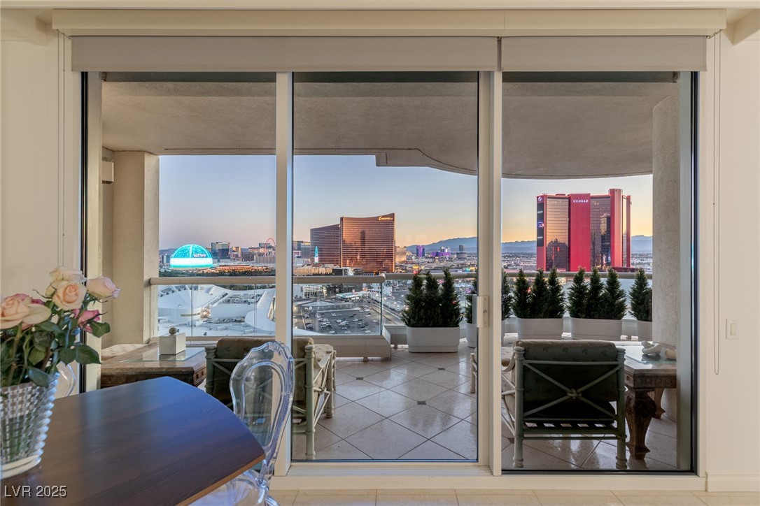 2877 Paradise Road, Unit 2502 Las Vegas, NV 89109 - Photo 82 of 99 Sunset