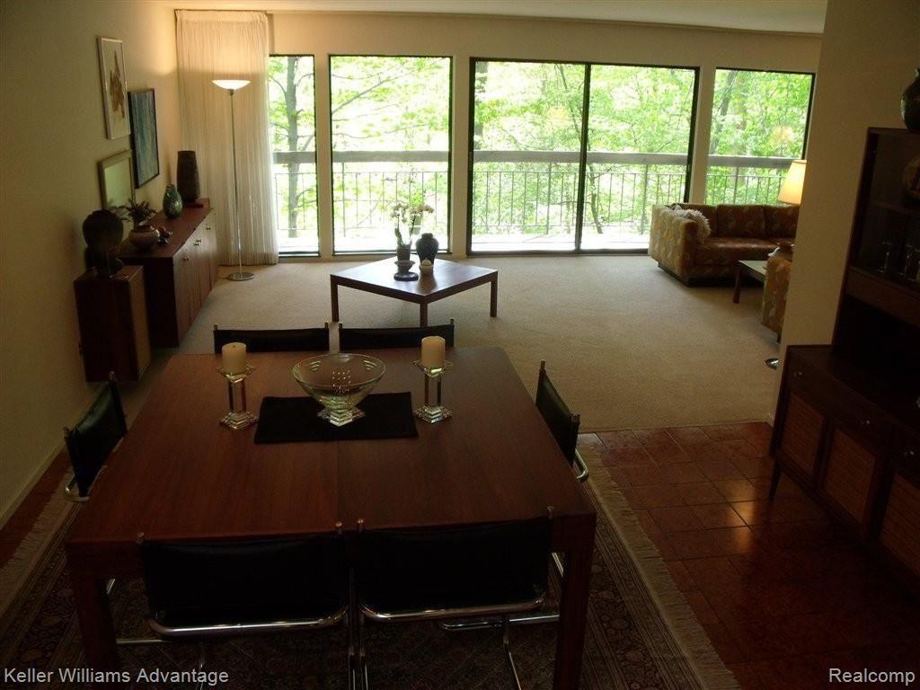 34424 Quaker Valley Road Farmington, MI 48331 - Photo 7 of 19 Dining Room