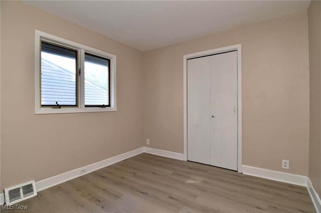 2559 Canterbury Road Cleveland, OH 44118 - Photo 13 of 30 First floor bedroom