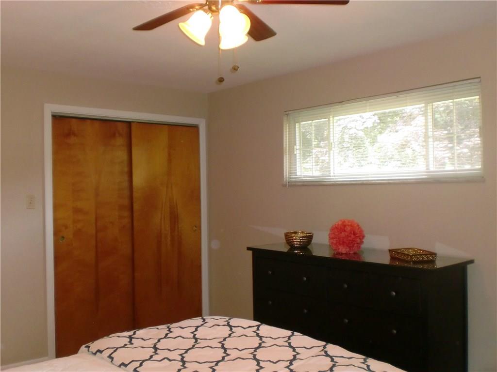 290 Manor Road Wexford, PA 15090 - Photo 16 of 25 Master Bedroom is 15x11, with hardwood floors and a double closet.