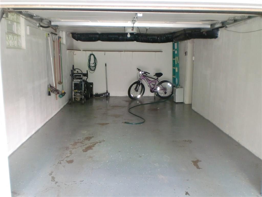 290 Manor Road Wexford, PA 15090 - Photo 25 of 25 Even the garage is super clean!