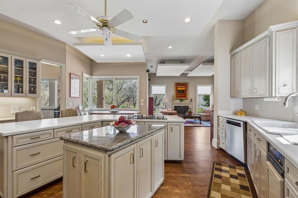 14900 Winnwood Road Addison, TX 75254 - Photo 13 of 40