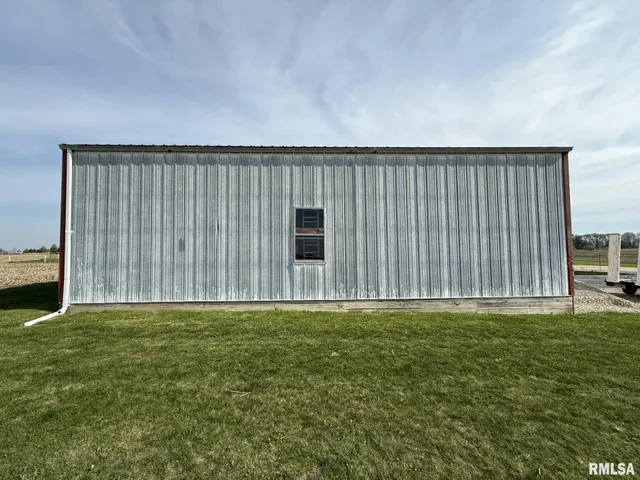 $150,000 | 600 South Main Street, Roseville, IL 61473