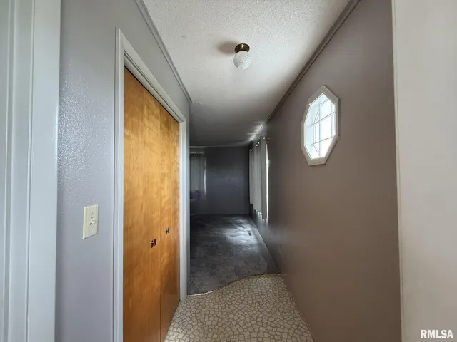 $150,000 | 600 South Main Street, Roseville, IL 61473