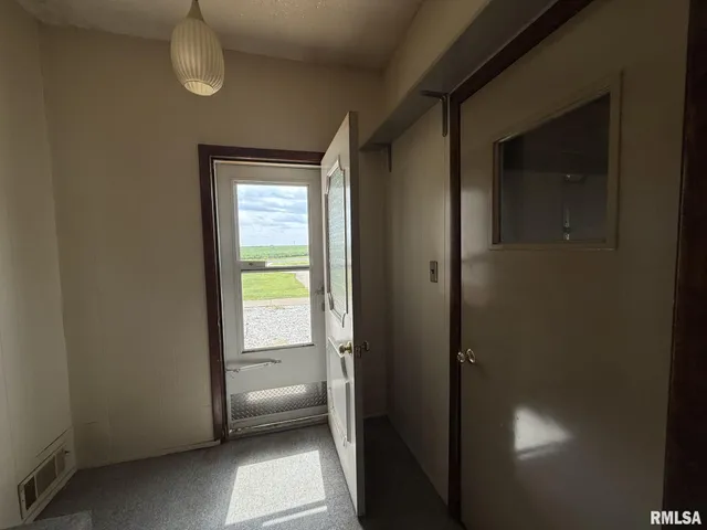 $150,000 | 600 South Main Street, Roseville, IL 61473