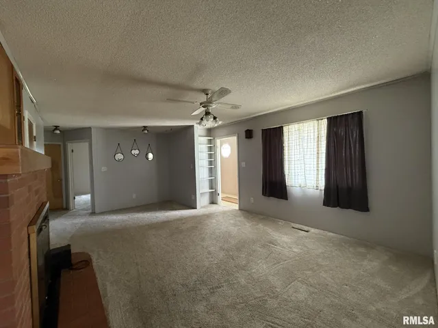 $150,000 | 600 South Main Street, Roseville, IL 61473