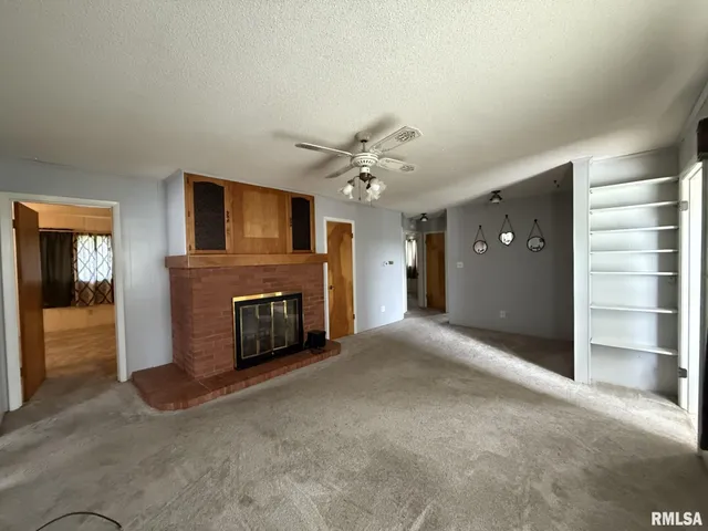 $145,000 | 600 South Main Street, Roseville, IL 61473