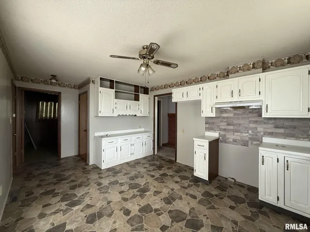 $145,000 | 600 South Main Street, Roseville, IL 61473