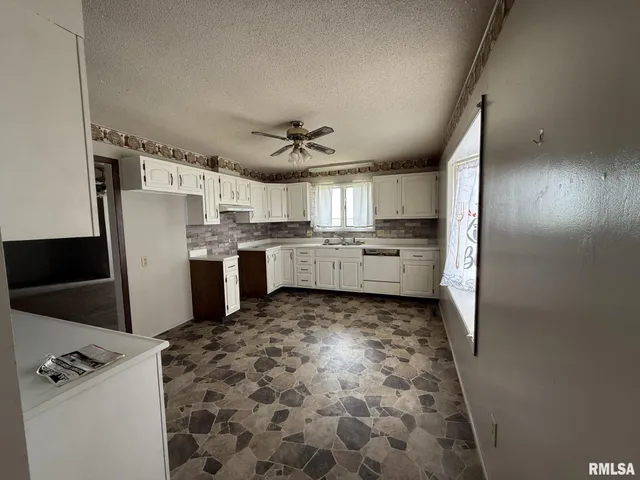 $145,000 | 600 South Main Street, Roseville, IL 61473