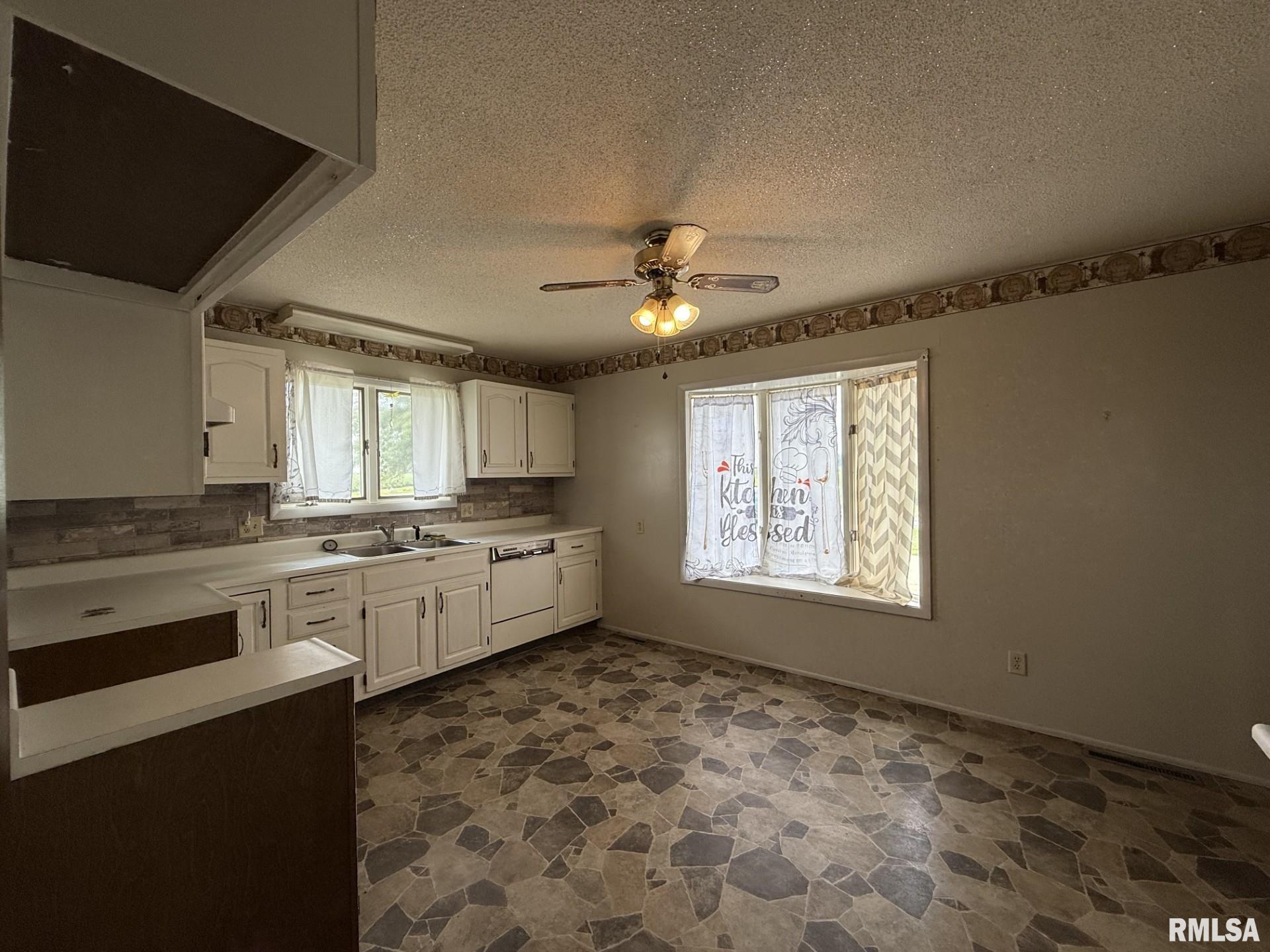 600 South Main Street Roseville, IL 61473 - Photo 43 of 68