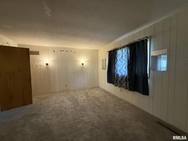 $150,000 | 600 South Main Street, Roseville, IL 61473