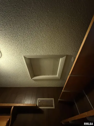 $150,000 | 600 South Main Street, Roseville, IL 61473