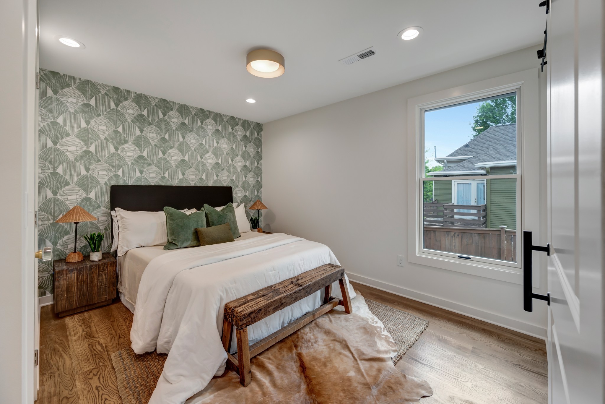 1702 Russell Street Nashville, TN 37206 - Photo 24 of 35