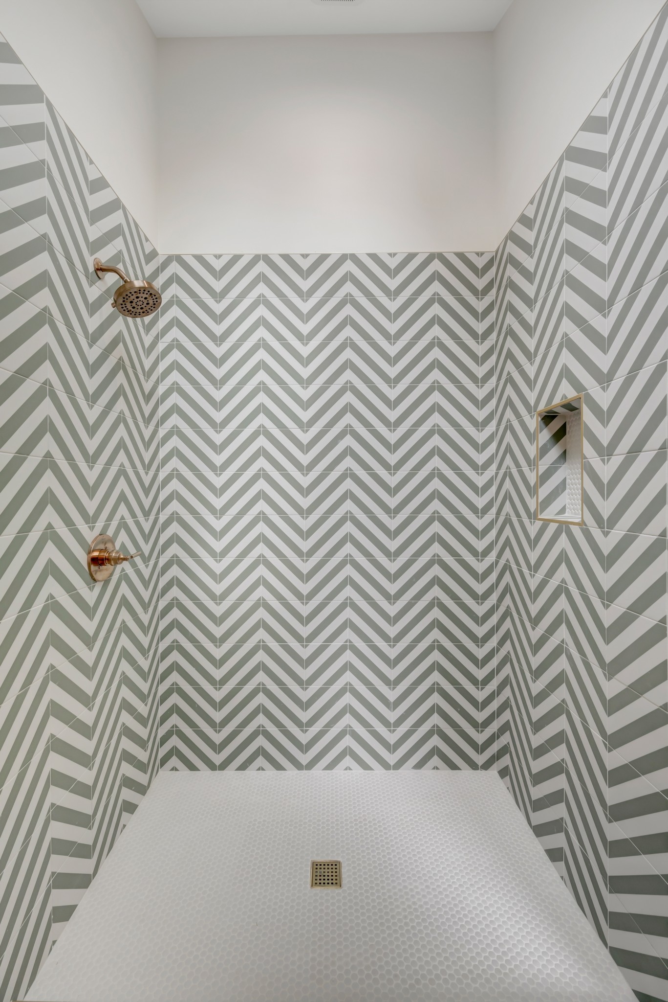 1702 Russell Street Nashville, TN 37206 - Photo 27 of 35