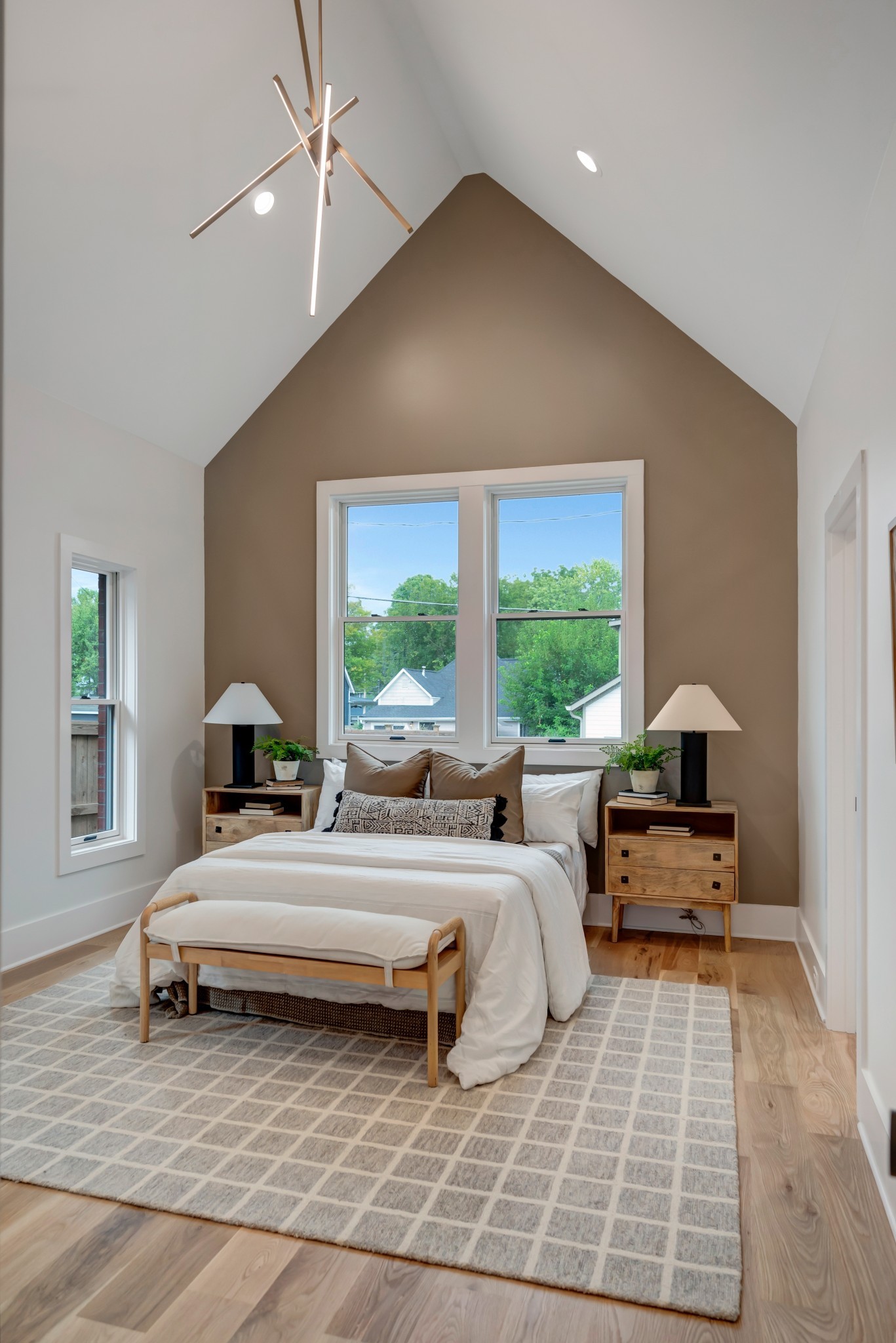 1702 Russell Street Nashville, TN 37206 - Photo 7 of 35