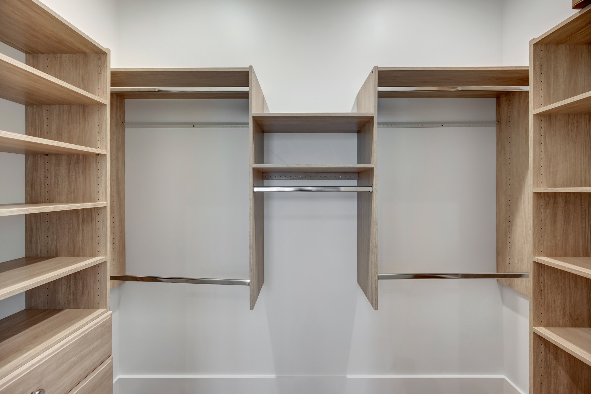 1702 Russell Street Nashville, TN 37206 - Photo 8 of 35