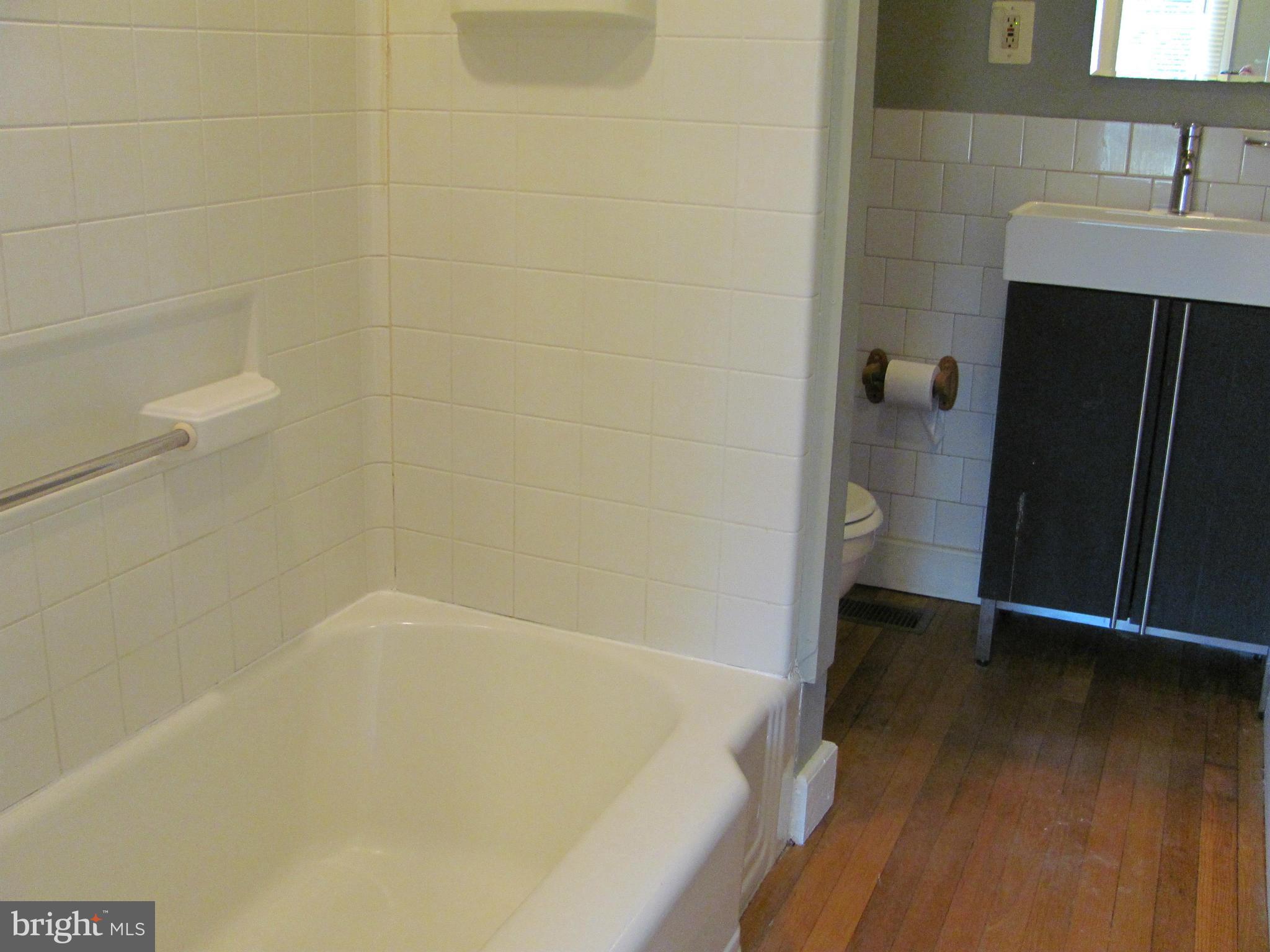 1222 Union Avenue Baltimore, MD 21211 - Photo 7 of 26 Bath