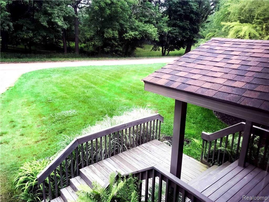 3557 Valentine Road Whitmore Lake, MI 48189 - Photo 7 of 17 Front Yard - Copy.jpg