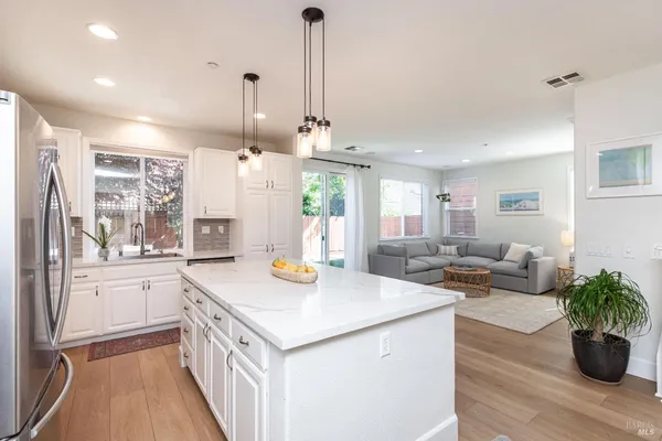 $989,000 | 984 Hogwarts Circle, Petaluma, CA 94954