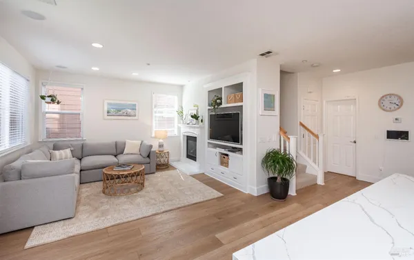 $989,000 | 984 Hogwarts Circle, Petaluma, CA 94954
