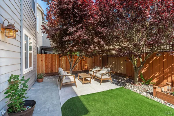 $989,000 | 984 Hogwarts Circle, Petaluma, CA 94954