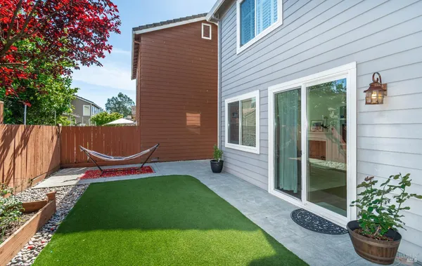 $989,000 | 984 Hogwarts Circle, Petaluma, CA 94954
