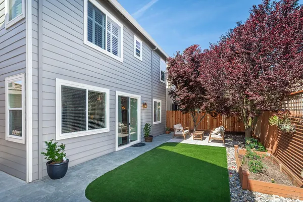 $989,000 | 984 Hogwarts Circle, Petaluma, CA 94954