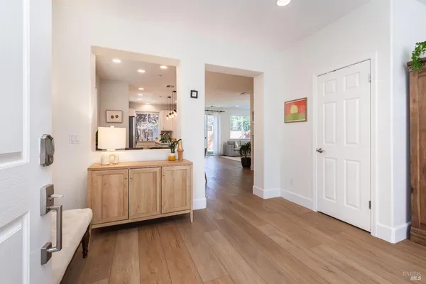 $989,000 | 984 Hogwarts Circle, Petaluma, CA 94954