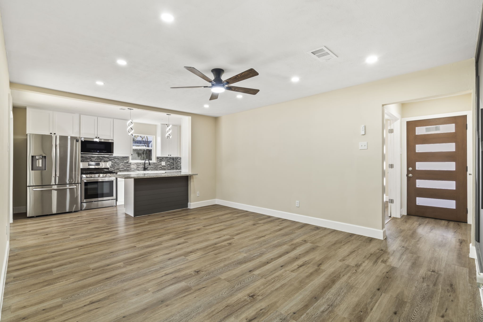 10807 Segrest Drive Houston, TX 77047 - Photo 13 of 29