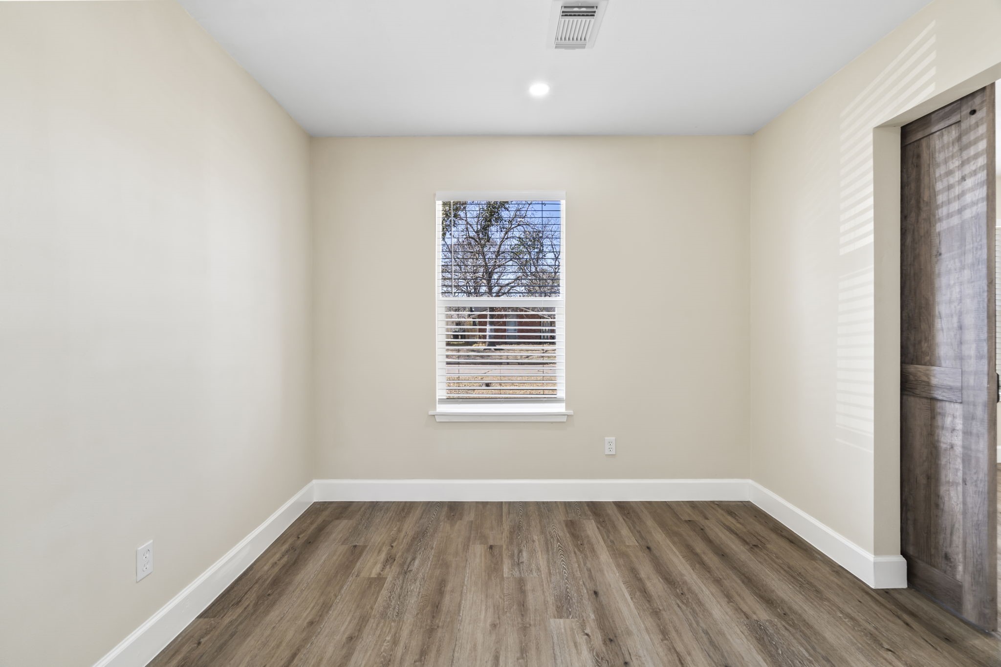 10807 Segrest Drive Houston, TX 77047 - Photo 15 of 29