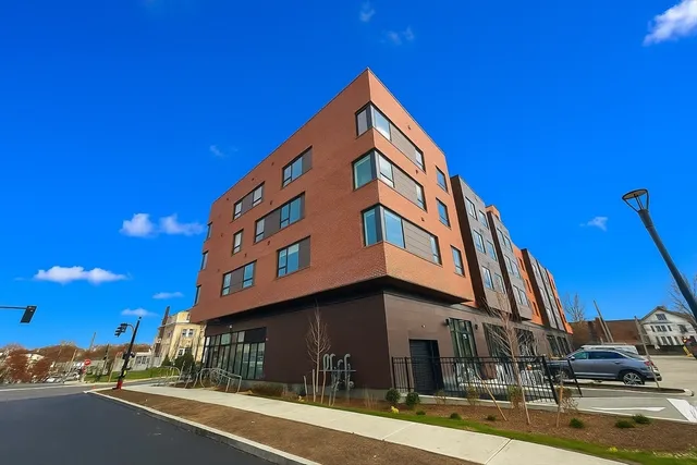 $3,475 | 45 East Central Street, Unit 405, Natick, MA 01760