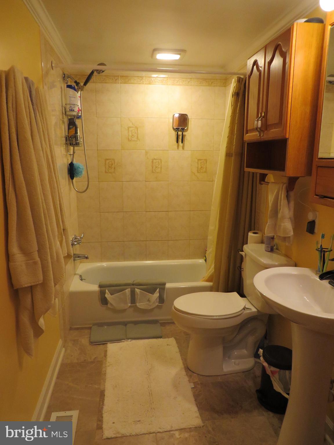 1331 Ava Road Severn, MD 21144 - Photo 20 of 65 Ceramic tiles
