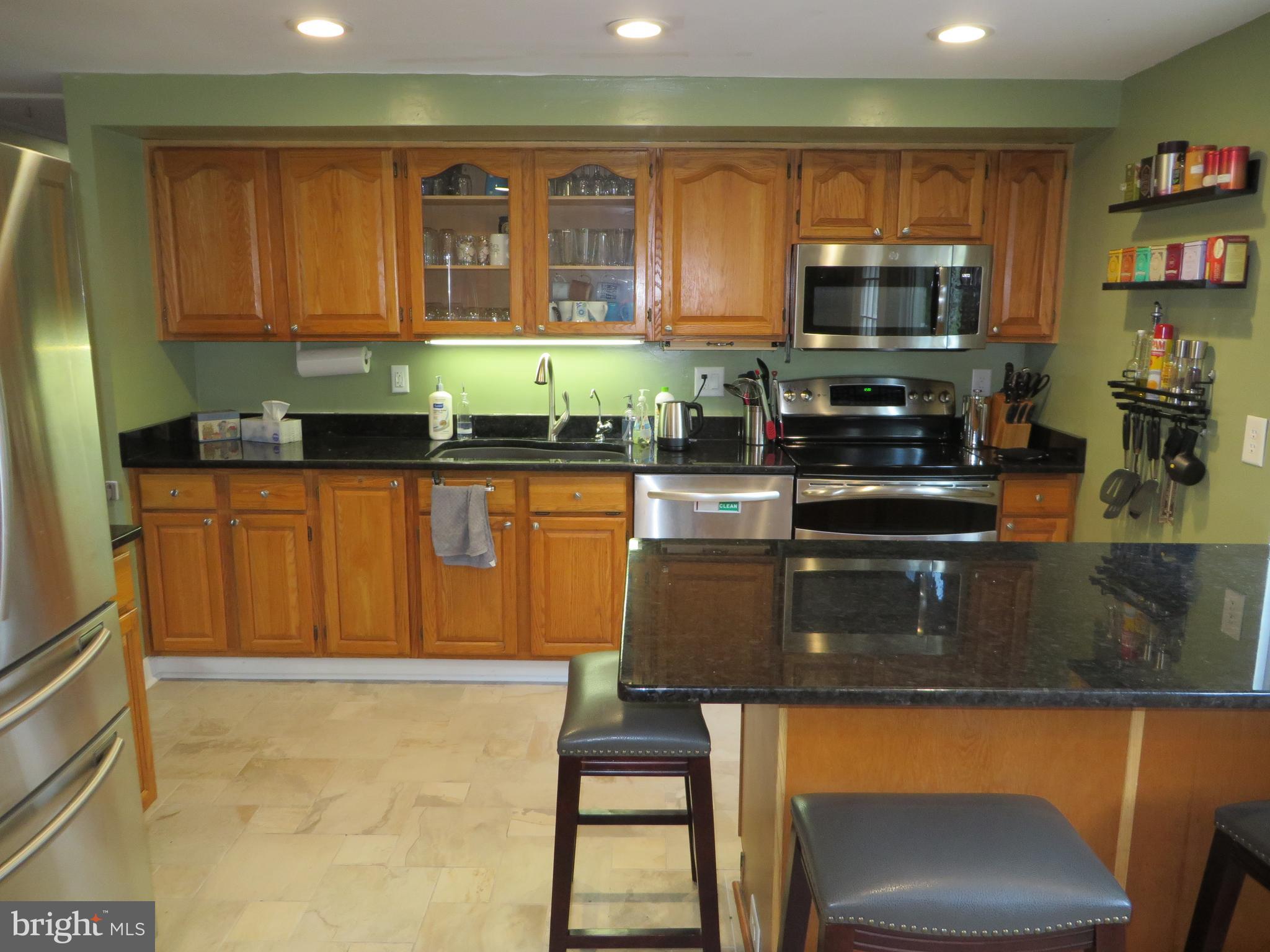1331 Ava Road Severn, MD 21144 - Photo 4 of 65 Eat at the countertop!