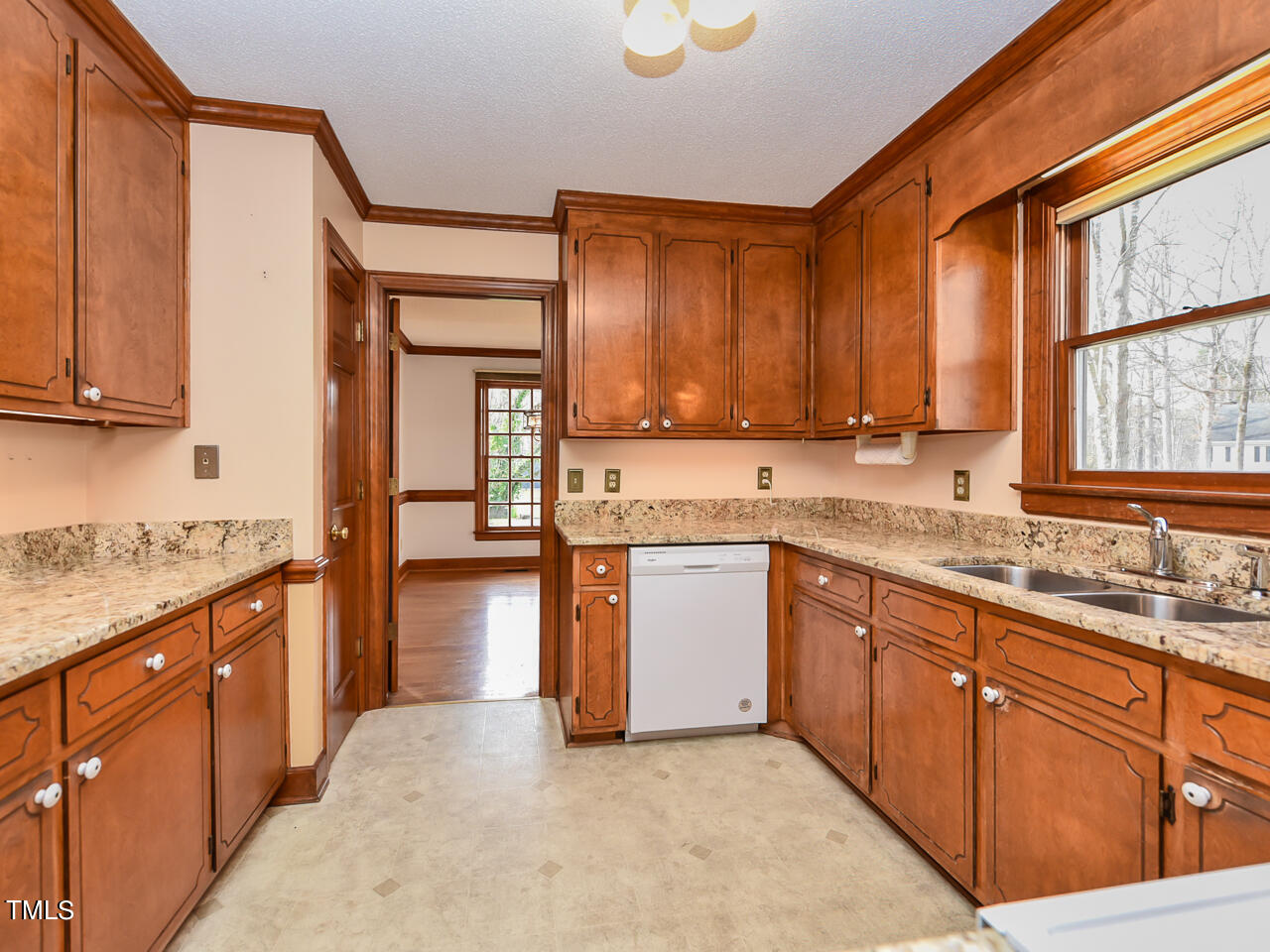 7816 Highlandview Circle Raleigh, NC 27613 - Photo 15 of 35 Interior - kitchen3 - ok