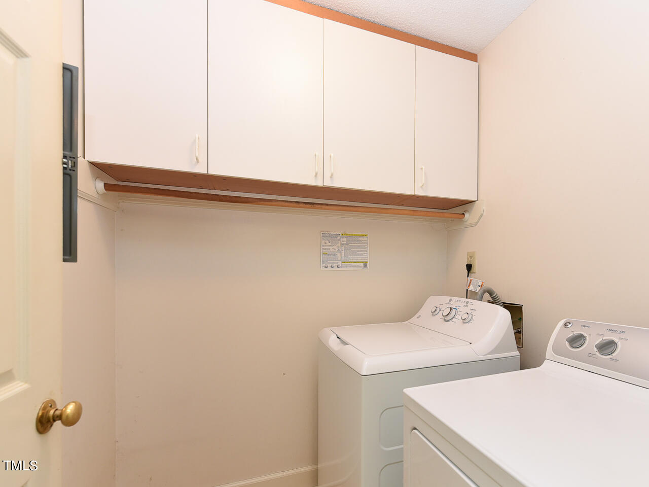 7816 Highlandview Circle Raleigh, NC 27613 - Photo 18 of 35 Interior - Laundry - ok