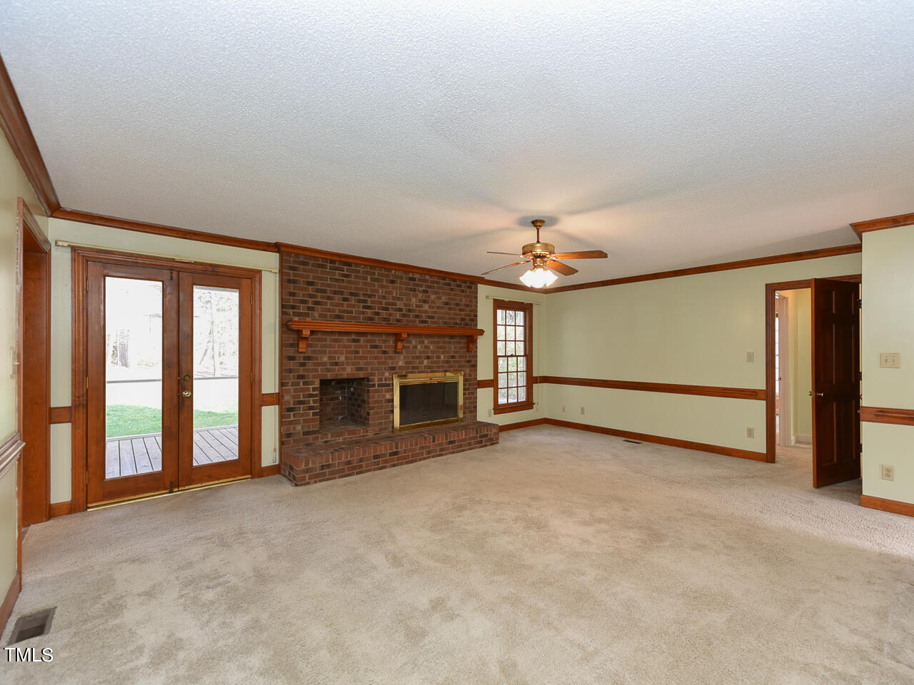 7816 Highlandview Circle Raleigh, NC 27613 - Photo 19 of 35 Interior - LR - ok