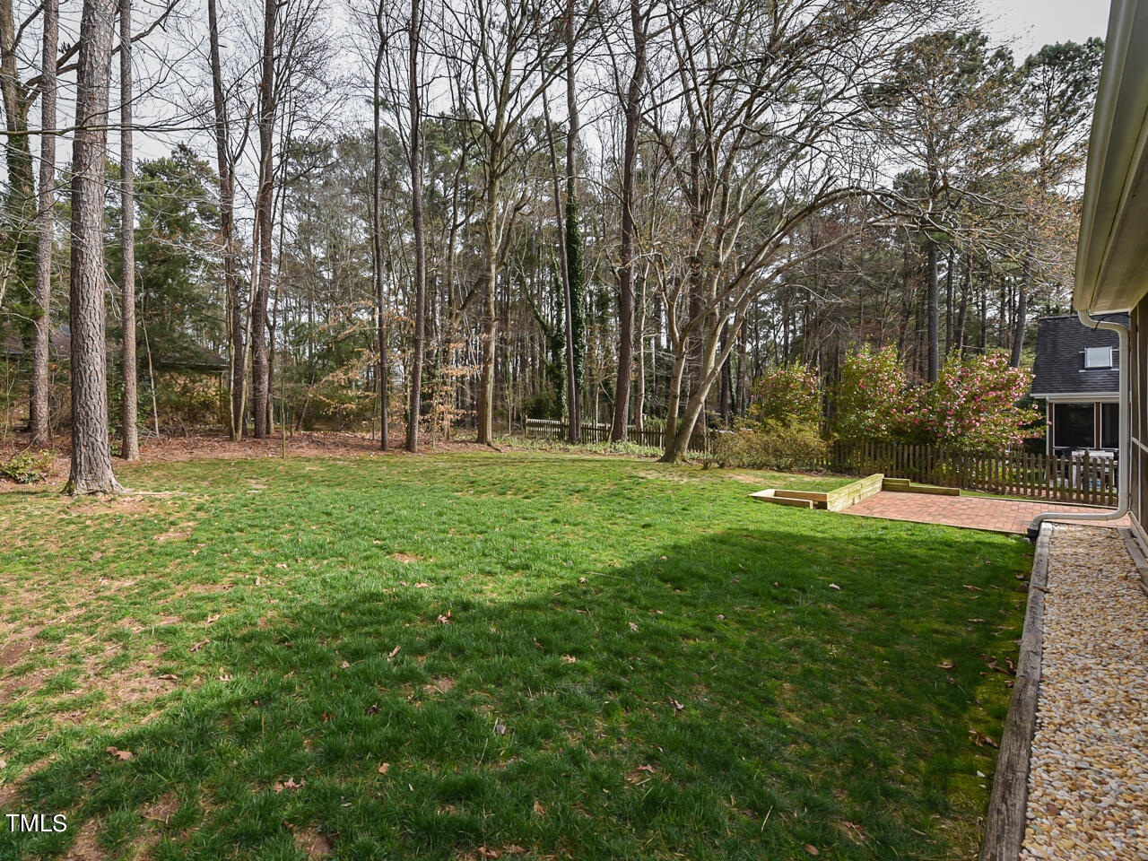 7816 Highlandview Circle Raleigh, NC 27613 - Photo 35 of 35 Exterior - yard - ok